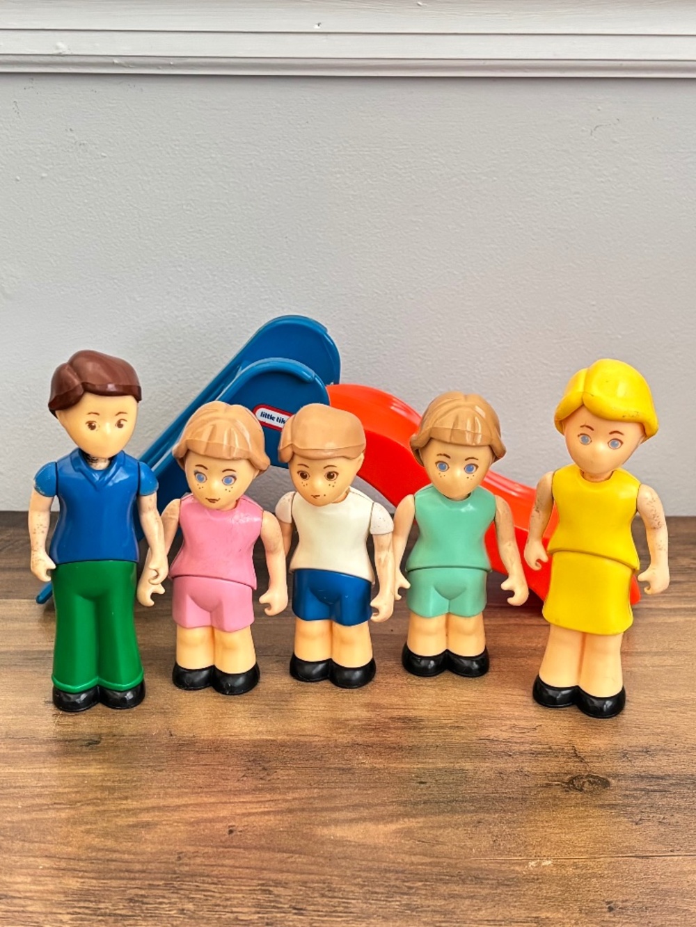 VINTAGE 1990's Little Tikes Dollhouse Family Figures LOT 5 Slide Mom Dad Kids